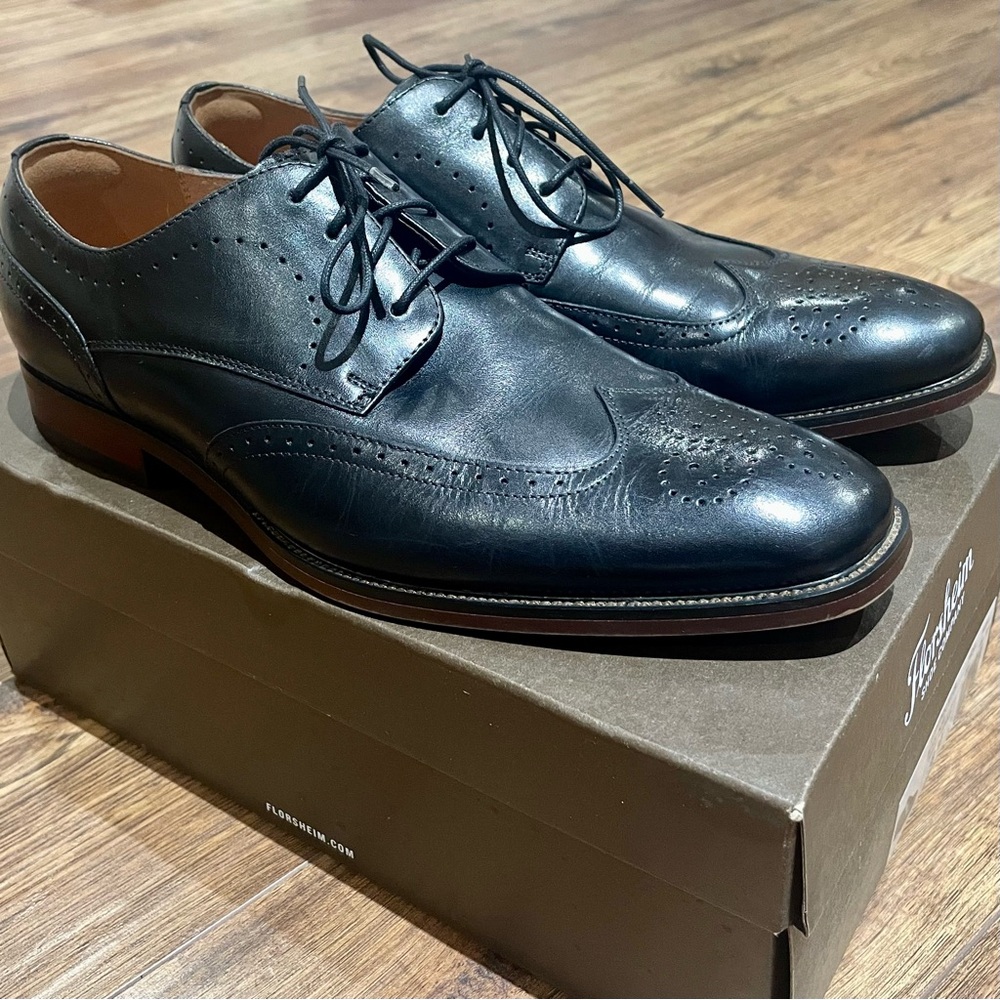 Florsheim Classic, Timeless, Stylish Sorrento Wingtip Oxfords Dress Shoes